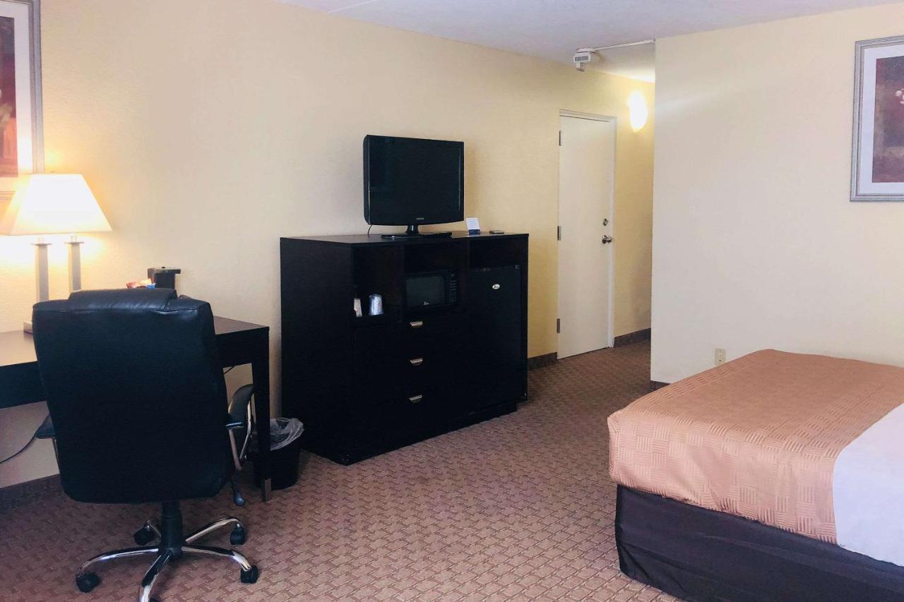 Wingate By Wyndham Wichita Airport酒店 外观 照片