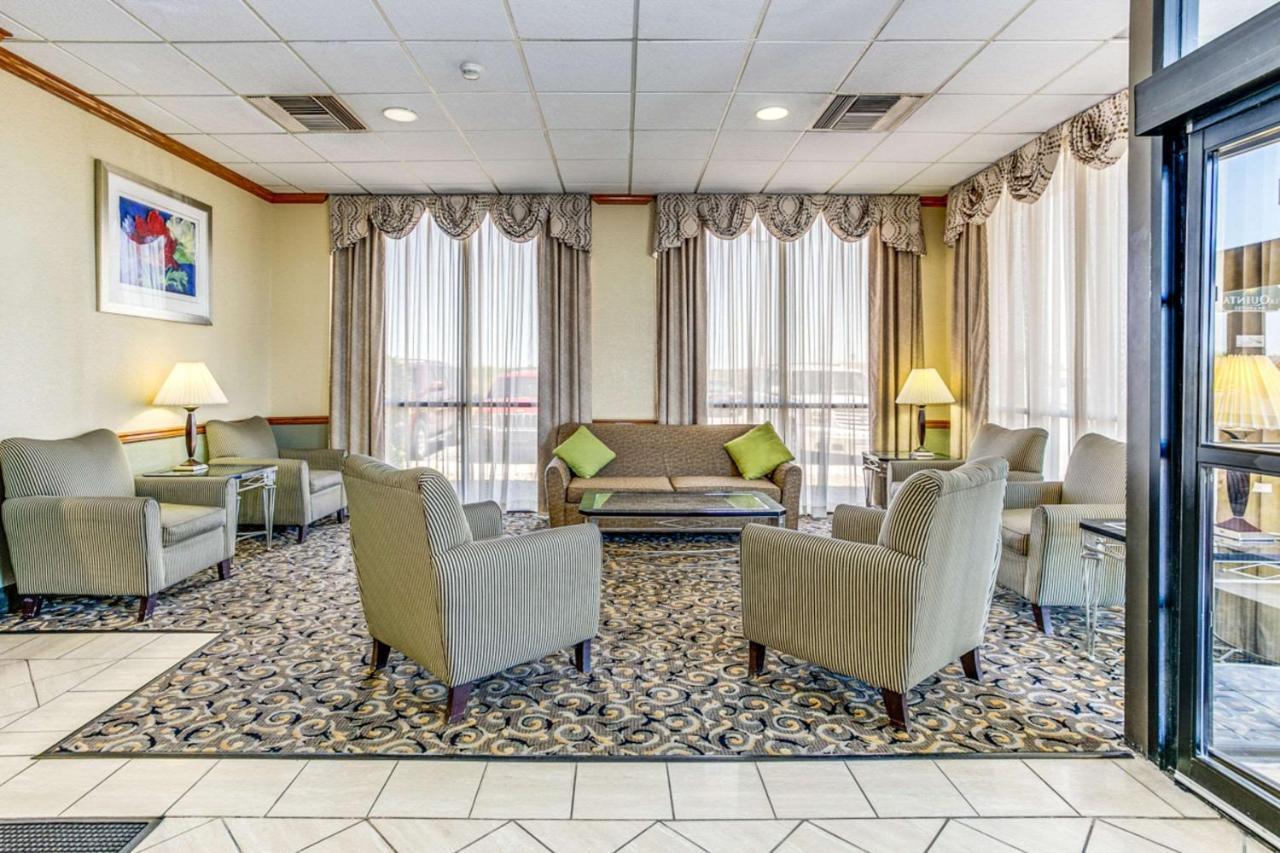 Wingate By Wyndham Wichita Airport酒店 外观 照片